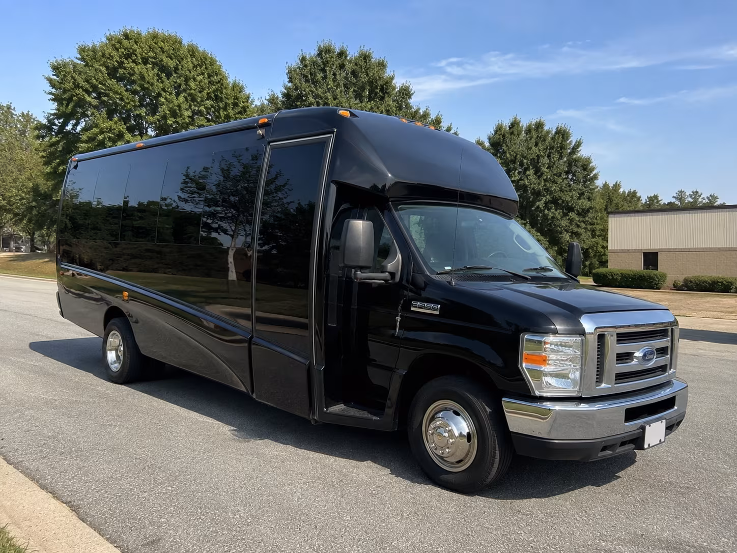 euclid private airport shuttle bus rentals in euclid