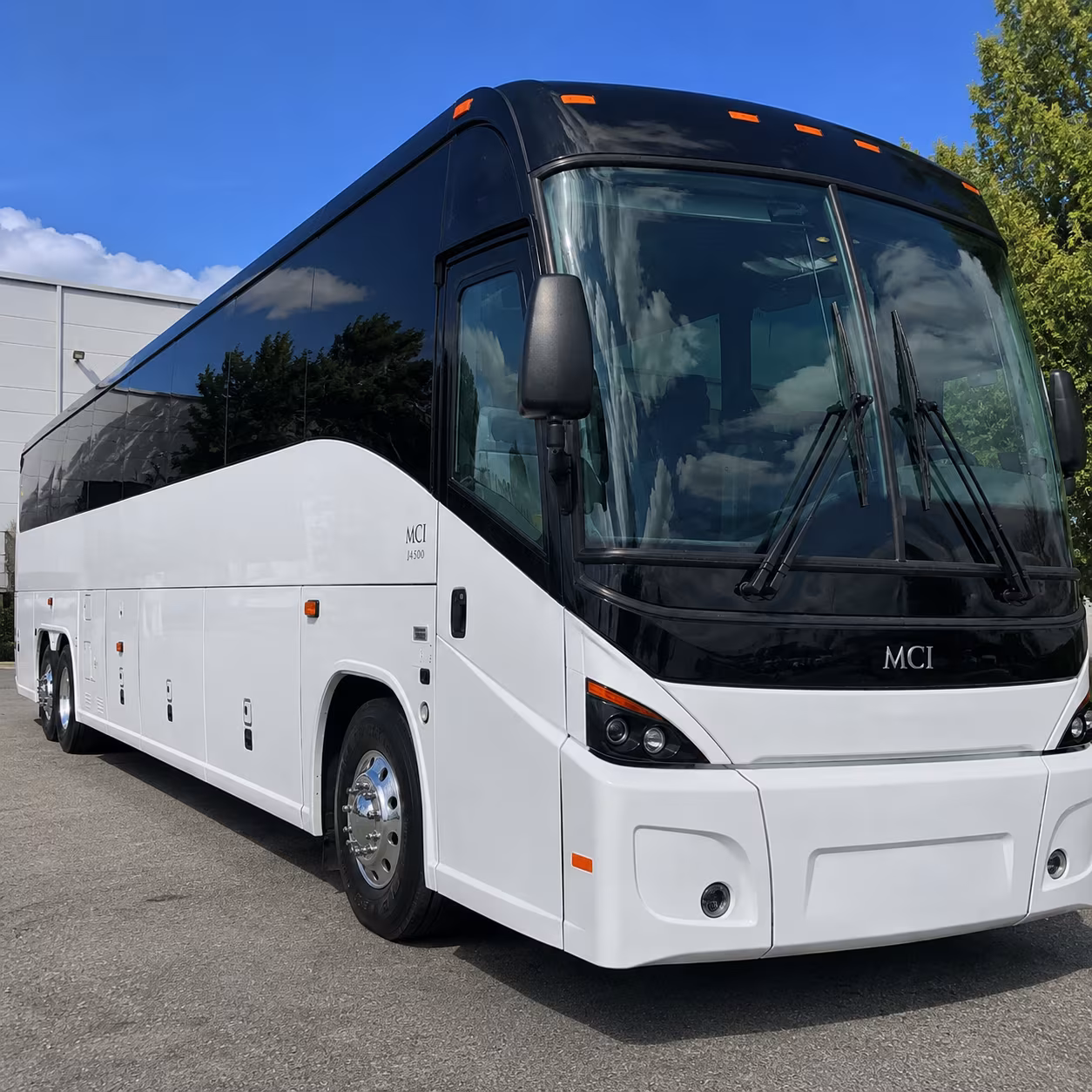 parma charter bus