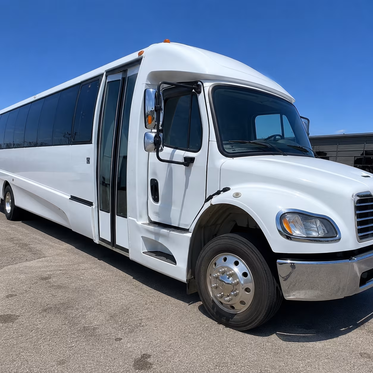 parma corporate charter bus solutions for parma businesses