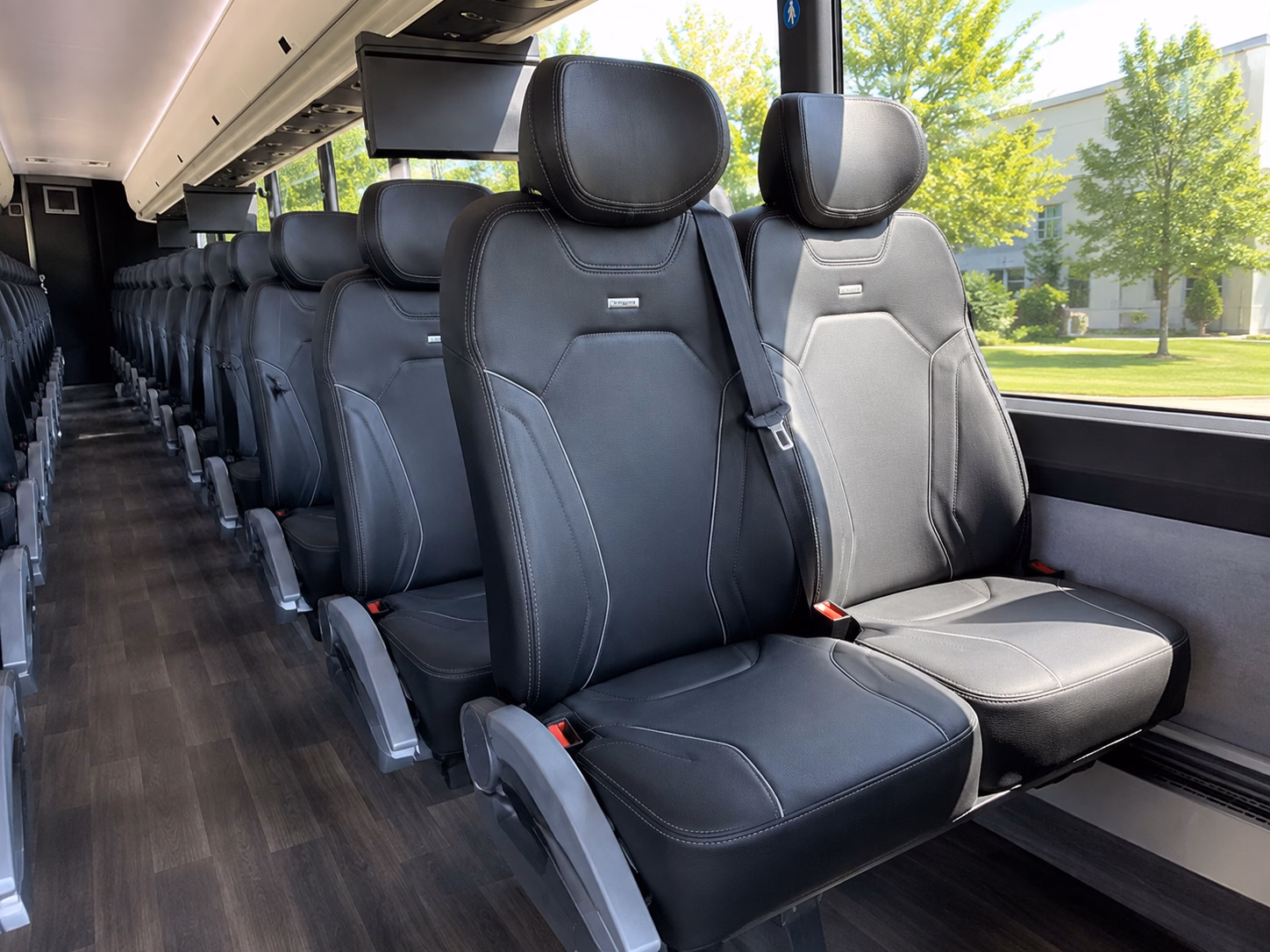 youngstown rent a bus for teams and fans traveling to away games and tournaments